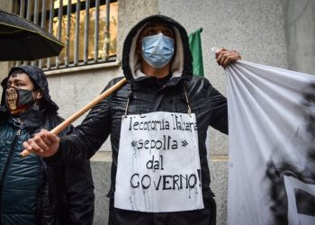 Italia përfshihet nga protestat: JO mbylljes!