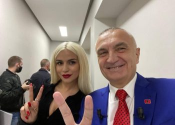 Meta: Monika nuk  është xheloze për gjërat e bukura!