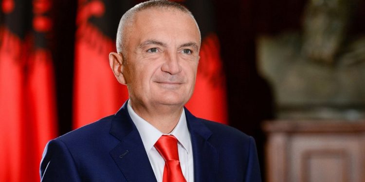 Meta dekreton marrëveshjen për vaksinën anti-covid: vaksinimi vetëm për 20% të popullsisë