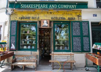 Libraria e fashmshme Shakespeare&Co. rrezikon falimentin: u kërkon ndihmë lexuesve