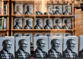 Obama boton “A promised Land”: libri, njëkohësisht në 26 gjuhë të botës