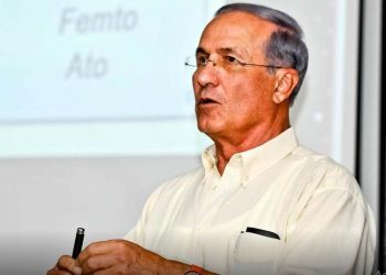 “Alienët ekzistojnë dhe vijnë në paqe”: habit ish-shefi i programit hapësinor izraelit