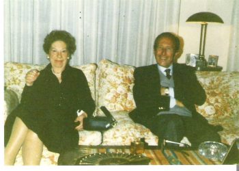 Ne foto Jusuf Vrioni me motren e tij ne Rome 1983. Foto e marre nga Boris Dino