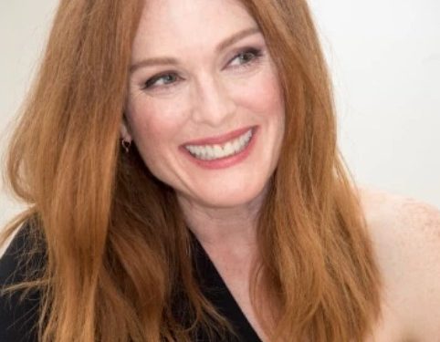 Aktorja e njohur Julianne More mbush të 60-at: ndryshimet në vite