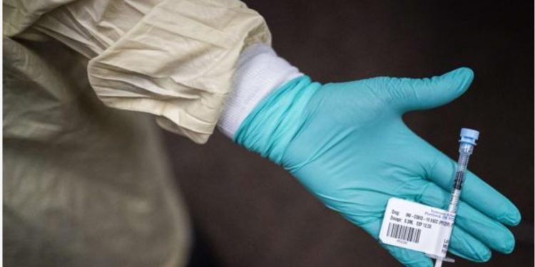 Si do jetë bota pas vaksinës Covid-19? Përgjigjen mjekët italianë