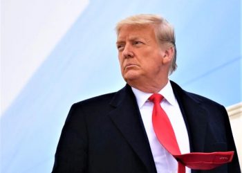 Trump-i zgjedh të largohet nga Shtëpia e Bardhë ditën kur hyn Biden-i