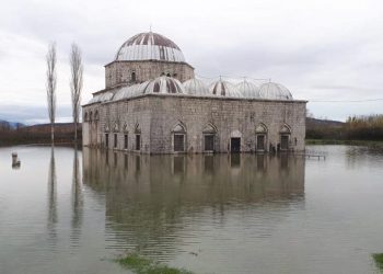 Përmbytet Xhamia e Plumbit në Shkodër