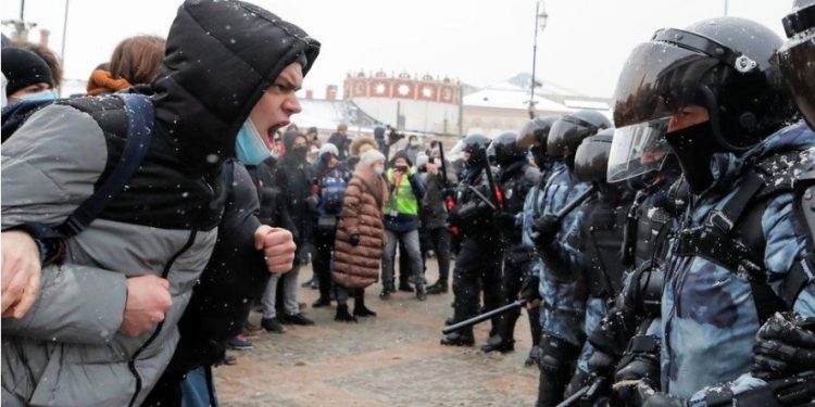 Rusi: Vazhdojnw protestat nw mbwshtetje tw Navalny-t