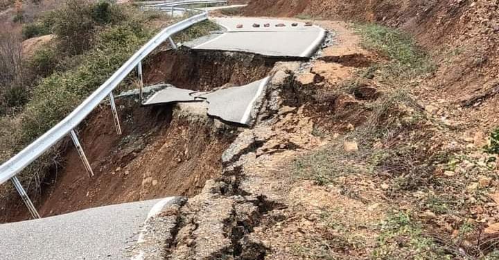 Shembje katastrofike e rrugës në Lezhë: izolohen banorët