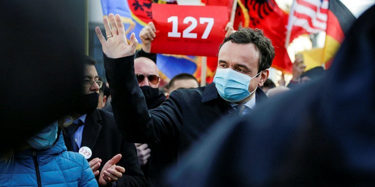 Zgjedhjet Kosovë: mbështetësit e Vetëvendosjes festojnë fitoren (foto)