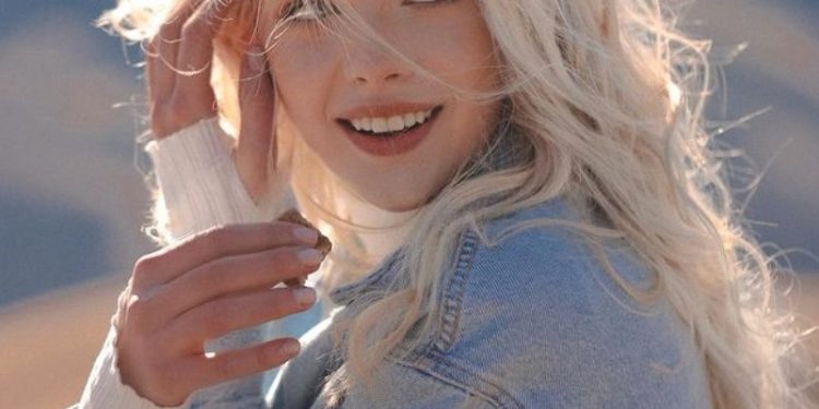 Një yll si Arilena Ara