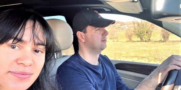 Basha merr timonin, komentuesit: “Lulo rripin, se s’e ke të gjatë pa rrip”