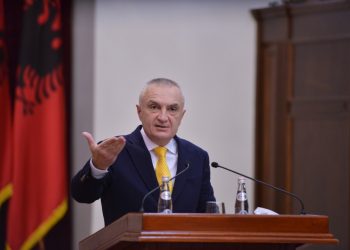 Meta deklaratë për refuzimin e ligjit koncensionar të aeroportit “Nënë Tereza”: “Çkapja e shtetit, nevojë ulëritëse për të ardhmen europiane të Shqipërisë…”