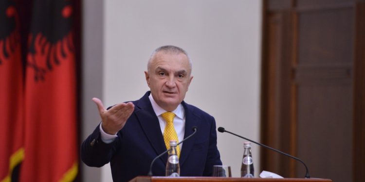 Meta deklaratë për refuzimin e ligjit koncensionar të aeroportit “Nënë Tereza”: “Çkapja e shtetit, nevojë ulëritëse për të ardhmen europiane të Shqipërisë…”