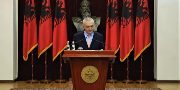 Meta konferencë për koncesionin e “Nënë Terezës”: 43 faqe me shkelje kushtetuese, deputetët t’i lexojnë me vëmendje