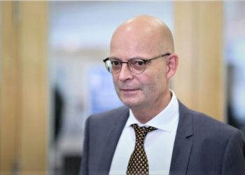 U vaksinua pa radhë. Akuzohet kryebashkiaku i Halles në Gjermani