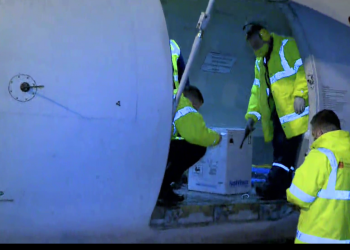 Mbërrijnë vaksinat. Shoqërohen drejt ISHP-së nga Policia e Shtetit (foto)