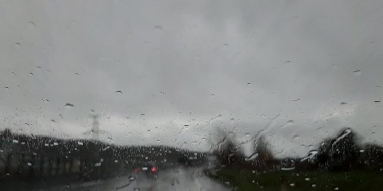 Ftohet koha. Shiu dhe i ftohti pushtojnë vendin