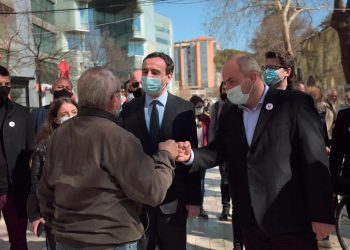 Albin Kurti promovon kantidatin e Vetëvendosjes për zgjedhjet 25 prillit në Shqipëri