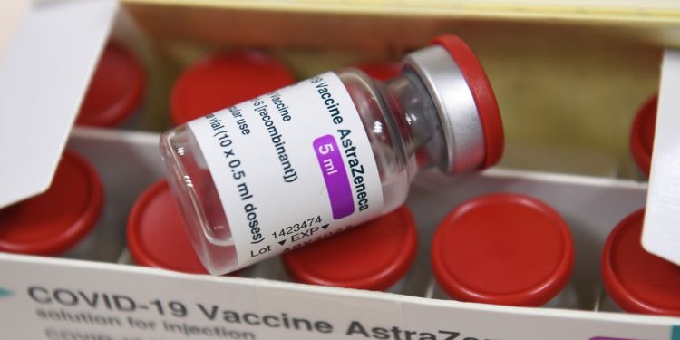 Shkencëtarët ofrojnë disa teori, pse AstraZeneca mund të japë mpiksje gjaku