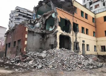 Nis prishja e maternitetit “Mbretëresha Geraldinë”. Qe shpallur  monument kulture në 2007-n