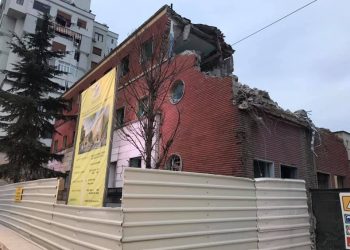 Rama jep shpjegime për prishen e maternitetit “Mbretëresha Geraldinë”: “Nuk  e prishi qeveria, fasada mbetet njësoj”