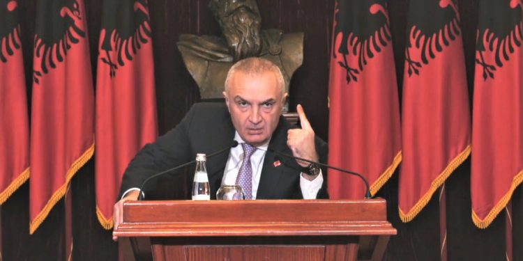 Meta paralajmëron me tone ashpra: “Mos prisni president të përsosur në këtë krizë që na ka pllakosur”