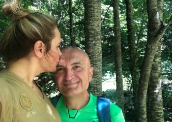 Meta ka ditëlindjen, Monika e uron në fejsbuk: “Të dua Ilir Meta…”