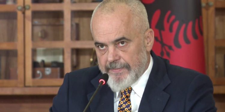 Revolucioni dixhital/ Rama: kemi kursyer 472 vjet pritje nëpër radha dhe 4 milionë euro