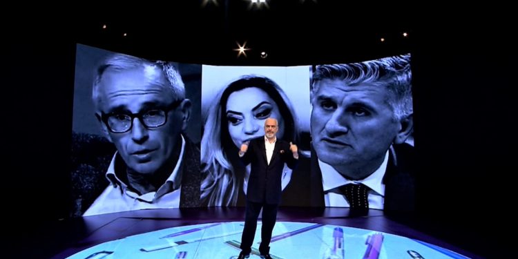 Plani i PS për arsimin/ “Librat për fëmijët tanë janë prodhime të shtëpive prestigjoze të Oksfordit, Kembrixhit dhe Pirsonit”