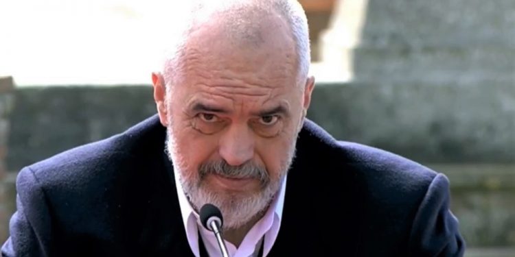 Rama komenton takimet elektorale të Bashës:  “I ftoj qytetarët të  mos tregohen tolerantë ndaj këtyre grumbullimeve pa shije”