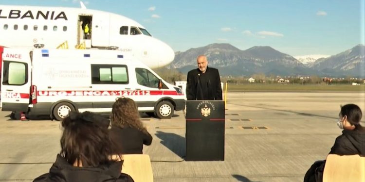 Mbërrijnë 192.000 dozat Sinovac. Rama: “Kemi nisur bisedimet, për të sjellë në Shqipëri edhe fabrikën e prodhimit të vaksinave”