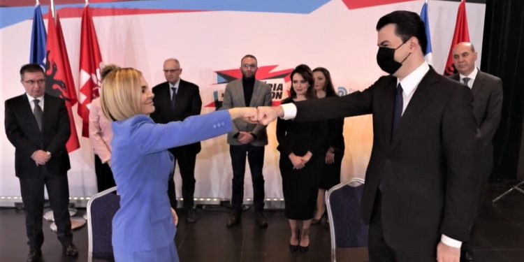 PD dhe LSI nënshkruajnë marrëveshjen e koalicionit/ Kryemadhi dhe Basha: marrëveshja, sinjal i fortë për një pranverë të re politike