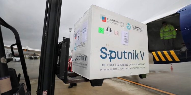 Mbërrin në Shqipëri “Sputnik V”. Rama kishte deklaruar që nuk do merrte as vaksina ruse e  kineze