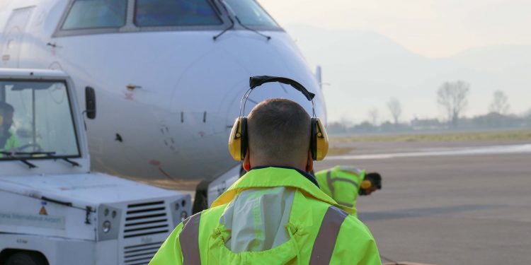 Komiteti i Mbrojtjes Cilvile nis marrjen e masave për stabilizimin e situatës në Rinas. Hyjnë në lojë kontrollorët e huaj