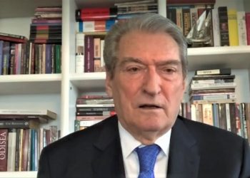 Berisha: “Basha ka zhvilluar një fushatë të të shkëlqyer, Rama  më ka kthyer në Perëndinë e tij”