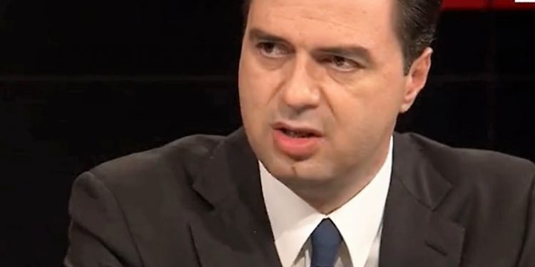 Basha/ Do t’i kthej dinjitetin gazetarit dhe Televizionin Publik do ta fus në treg