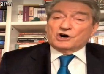 Berisha: “Rama bën vaksinime për karrigen e vet. Shqiptarët të shohin datën e skadencës së vaksinave”