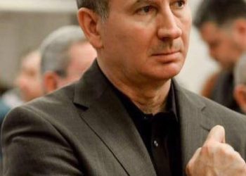 Fatbardh Kadilli shpall kadidaturën për kryetar të PD-së: “Humbja përgjegjësi e drejtuesit. Kërkoj largimin e menjëhershëm të Lulëzim Bashës nga pozicioni drejtues!”
