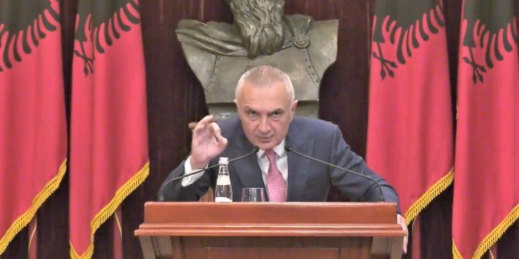 E cilësoi turp kombëtar, Meta i përgjigjet Ramës: “Konferencën e fundit nga Presidenca e kam në 24 korrik 2022”. Mos u shpërqendroni nga shashkat që ju largojnë vëmendjen nga krimi zgjedhor