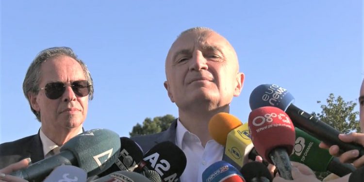 Zgjedhjet 2021/ Meta ndryshon tonet në Vlorë: nga apeli për marrjen e cfurkut në mbrojtje të votës, kalon tek apeli për bashkëjetesë demokratike