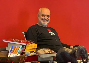 Rama lë takimin e fitores: “Në orën 18.00 tek sheshi ‘Skënderbej'”