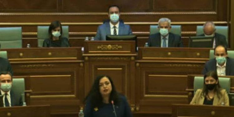 Vjosa Osmani rizgjidhet Presidente e Kosovës