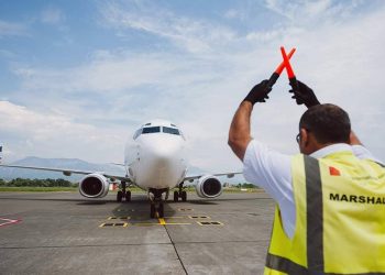 Probleme në Albcontrol. Rrezikohen fluturimet në aeroportin “Nënë Tereza”