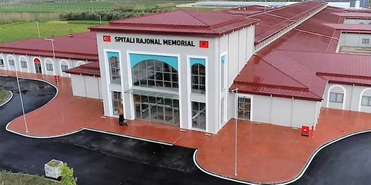 Hapet Spitali Rajonal Memorial i Fierit/ Manastirliu shpjegon si do funksionojë (foto)