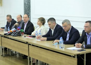 “Për PD”, grupi që fton demokratët  të mblidhen rreth principeve,  jo rreth personave: “Dorëheqja e parevokueshme e Bashës i detyrohet Partisë”