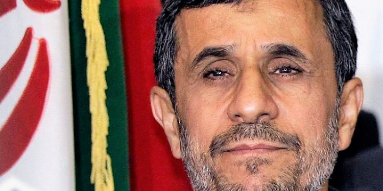 Ahmedinexhad i rikthehet garës elektorale, fton njerëzit të marrin pjesë në votime