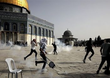 Lindja e Mesme/ Tensione të forta mes Izraelit dhe Palestinës. Hamasi dekralon se grupet e rezistencës do vazhdojnë ta mbrojnë Jeruzalemin. Netanjau u përgjigjet se do ta paguajnë shtrenjtë (foto)