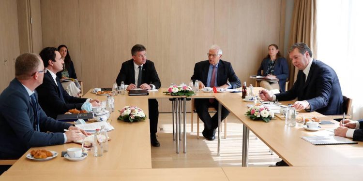 Marrëdhënia Kosovë-Serbi/  Dështojnë bisedimet Kurti-Vuçiç