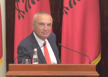 Meta reagon për herë të parë pas shkarkimit: “Votimi i parlamentit nul. Këtu do jemi deri më 25 korrik”